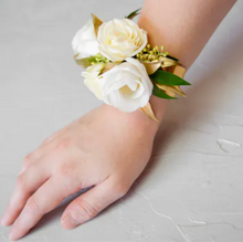 Load image into Gallery viewer, Wrist Corsage BVN