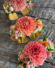 Load image into Gallery viewer, Wrist Corsage BVN