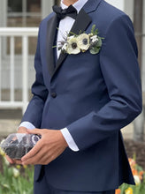 Load image into Gallery viewer, Floral Pocket Square ONW