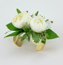Load image into Gallery viewer, Wrist Corsage BVW