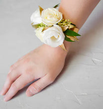 Load image into Gallery viewer, The Square Pair (Corsage & Pocket Square combo) BVN