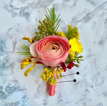 Load image into Gallery viewer, Boutonnière DHS Woco
