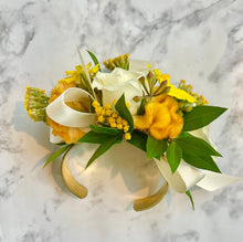 Load image into Gallery viewer, Wrist Corsage MVHS
