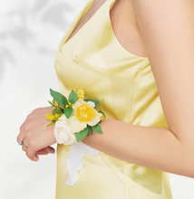 Load image into Gallery viewer, Wrist Corsage MVHS
