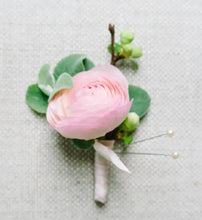 Load image into Gallery viewer, Boutonnière DHS Woco
