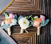 Load image into Gallery viewer, Boutonnière DHS Woco
