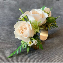 Load image into Gallery viewer, The Square Pair (Corsage &amp; Pocket Square combo) DHS Woco
