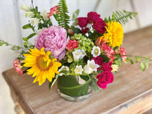 Load image into Gallery viewer, The 2 Petite | Monthly Subscription | Paid Yearly
